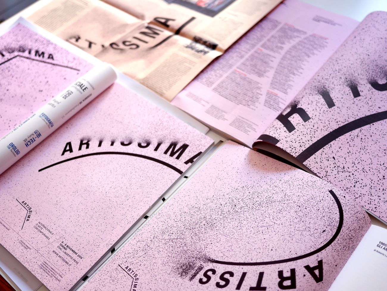 Il progetto grafico di Sonnoli per Artissima Il progetto grafico di Sonnoli per Artissima